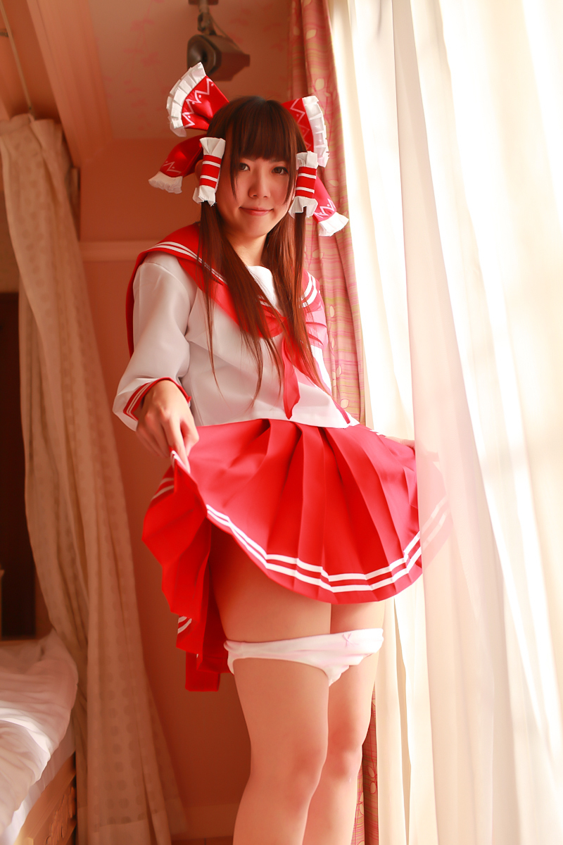 [Cosplay] Reimu Hakurei with dildo and toys - Touhou Project Cosplay